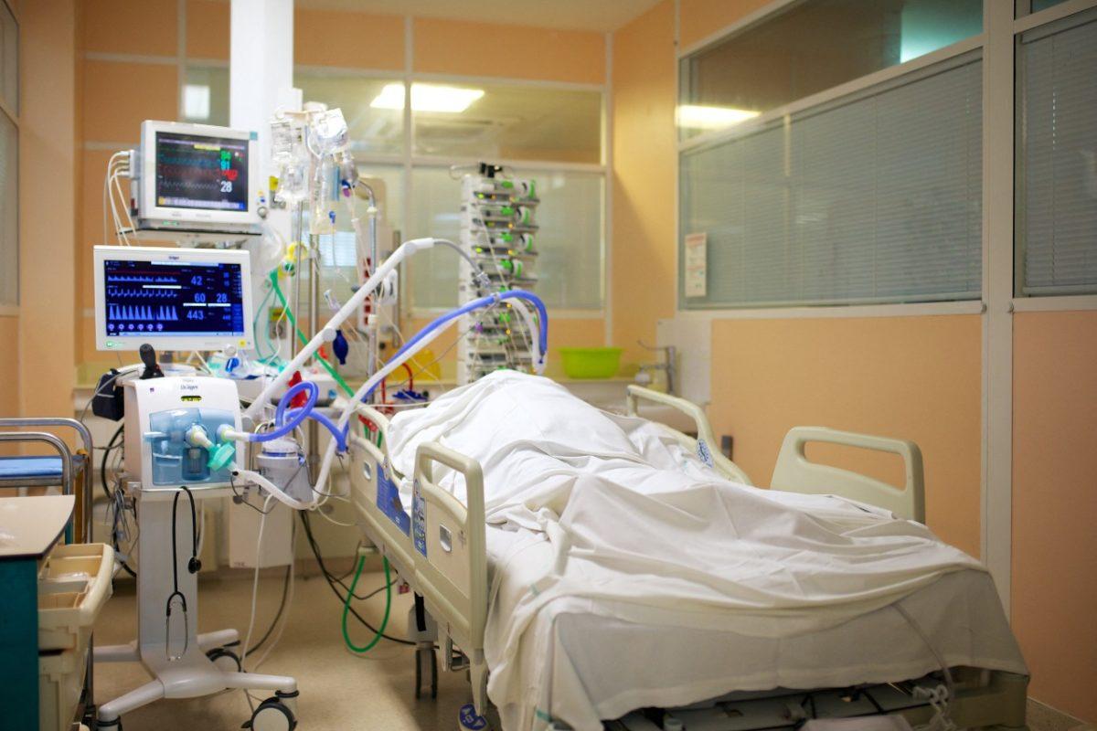 Covid-19: Hospitales de Costa Rica reportan menos de 800 pacientes internados