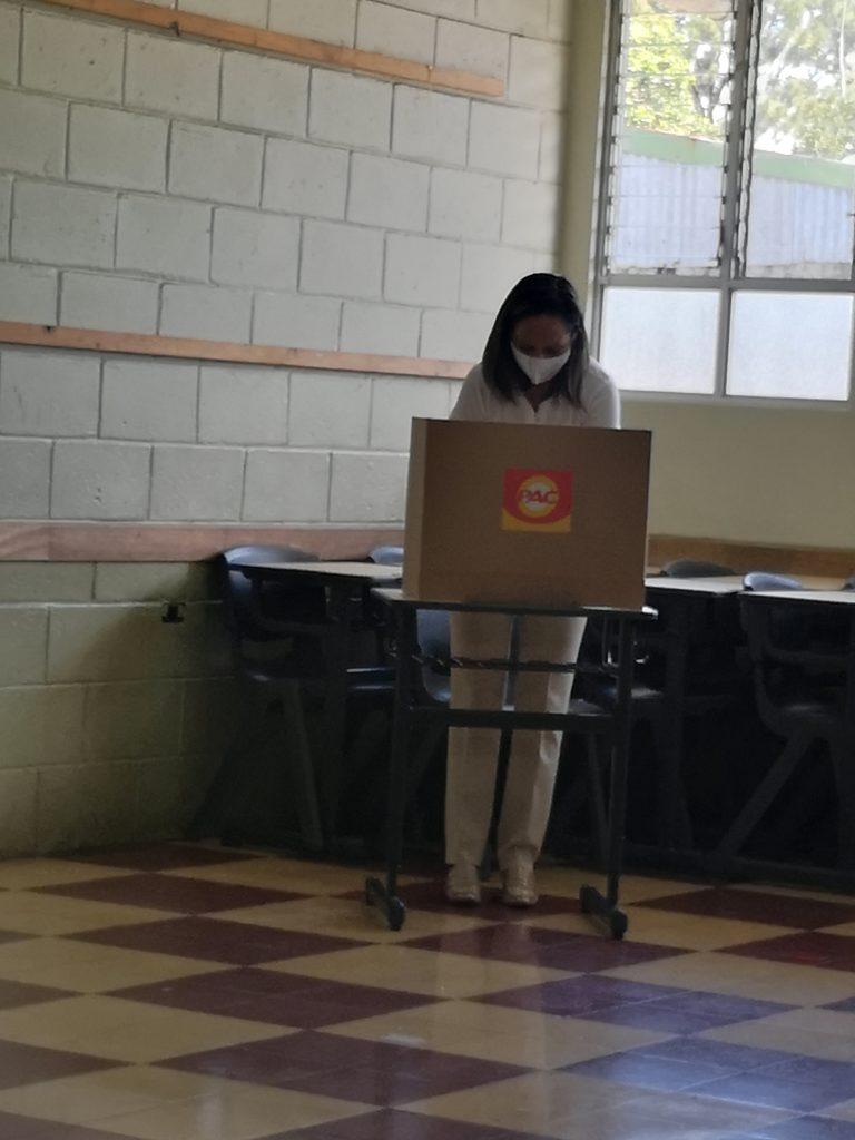 Carolina Hidalgo voto convención PAC