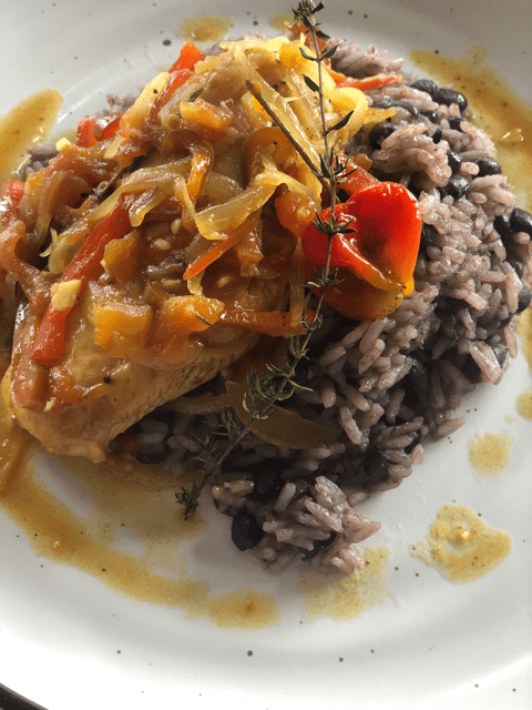 Pollo salsa caribeña… inspirado en la clásica receta limonense