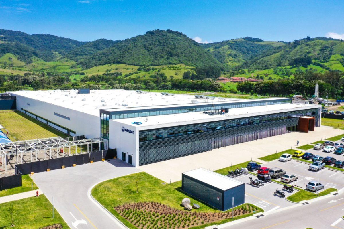 Coloplast inauguró centro de producción; espera contratar 700 personas en próximos años