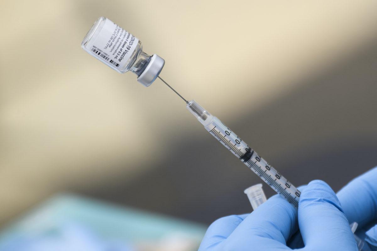 Salud descarta 19 muertes debido a efectos secundarios por las vacunas contra covid-19