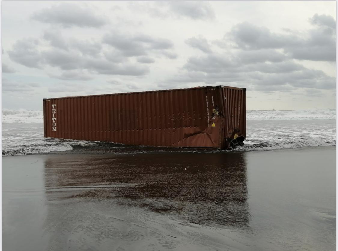 Caída al mar de 21 contenedores en El Salvador provoca retraso de mercadería que venía a Costa Rica