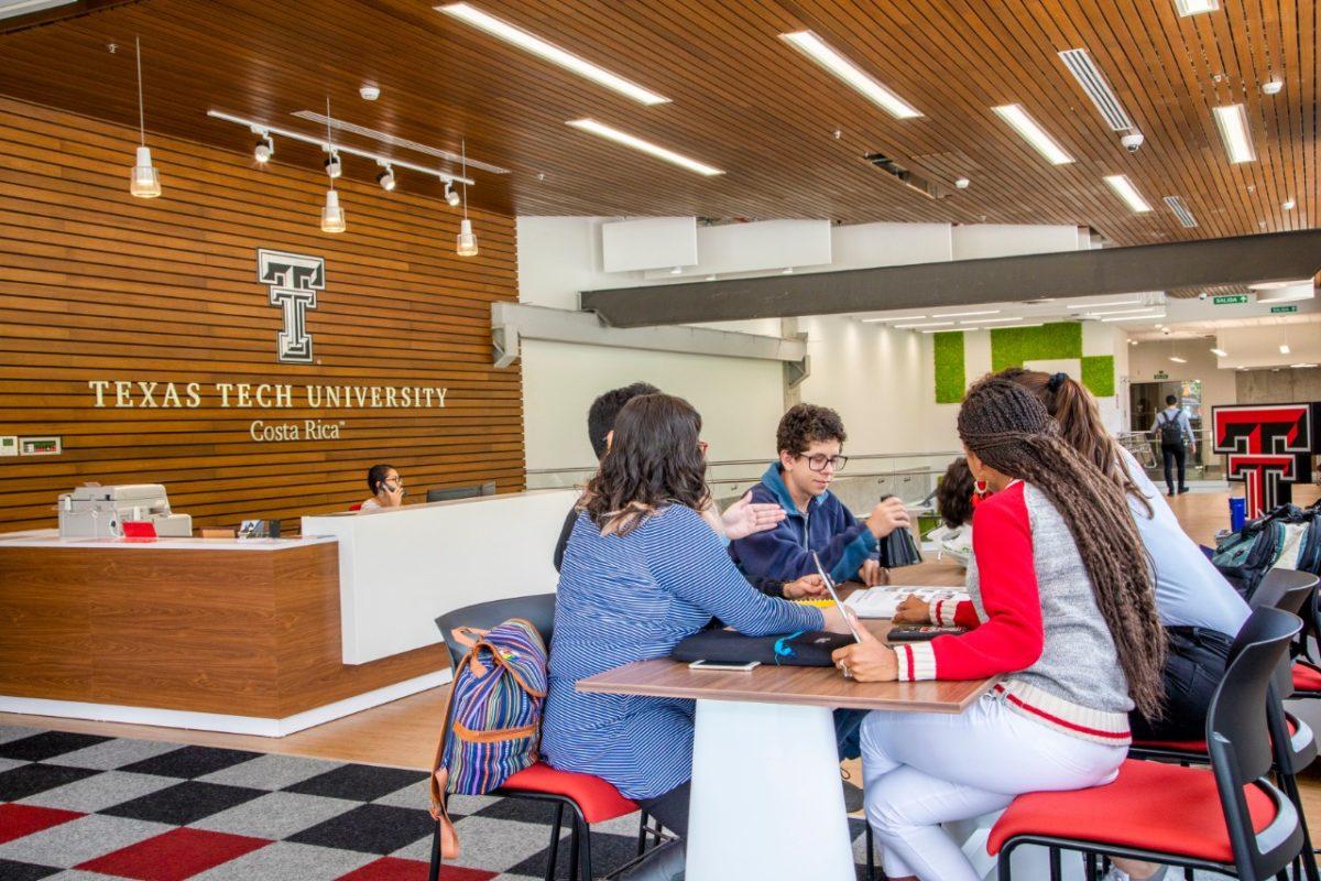 Texas Tech University Costa Rica ofrece dos becas de mérito a jóvenes talentosos