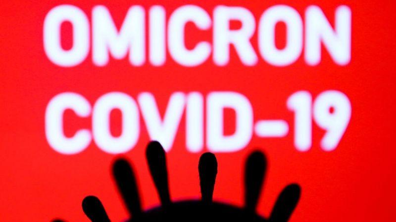 Ómicron: 3 incógnitas y 3 cosas que sabemos sobre la nueva variante de coronavirus