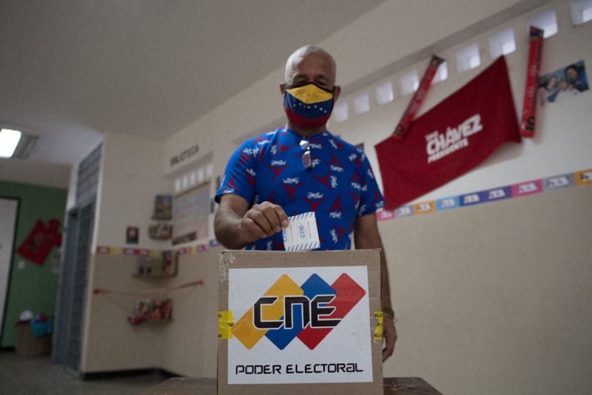 Chavismo arrasa con 20 de 23 gobernaciones y alcaldía de Caracas en elecciones regionales de Venezuela