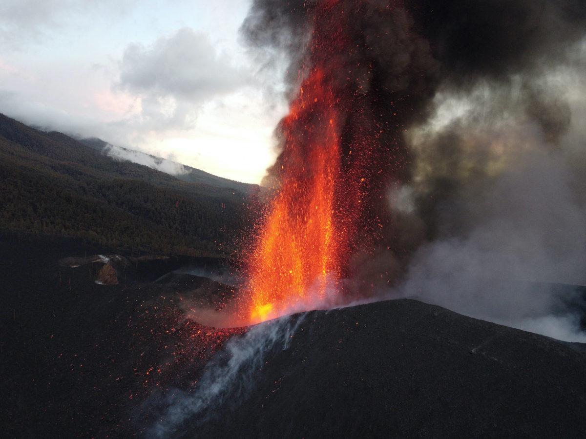 Emanaciones de volcán en erupción en Canarias llegaron hasta el Caribe