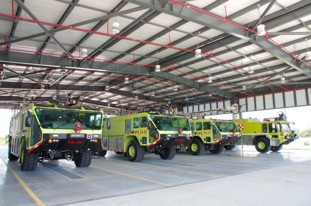 Nueva estación de bomberos se estrena en el aeropuerto Juan Santamaría para atender emergencias en la pista