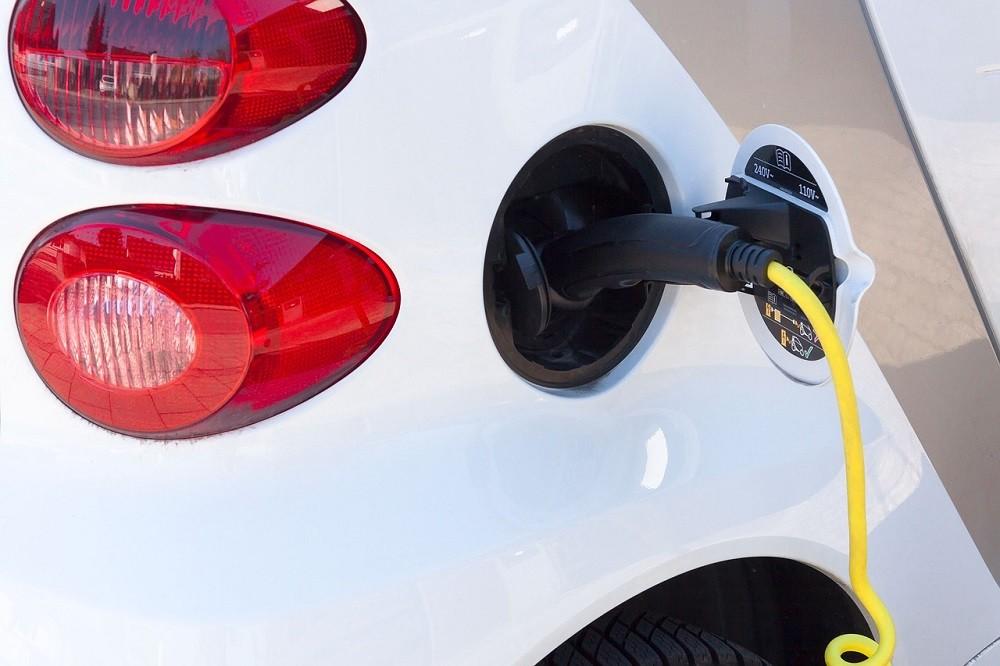 Ya es posible exonerar de impuestos vehículos eléctricos nuevos y usados