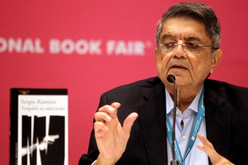 UCR entregará su máximo premio al escritor nicaragüense Sergio Ramírez