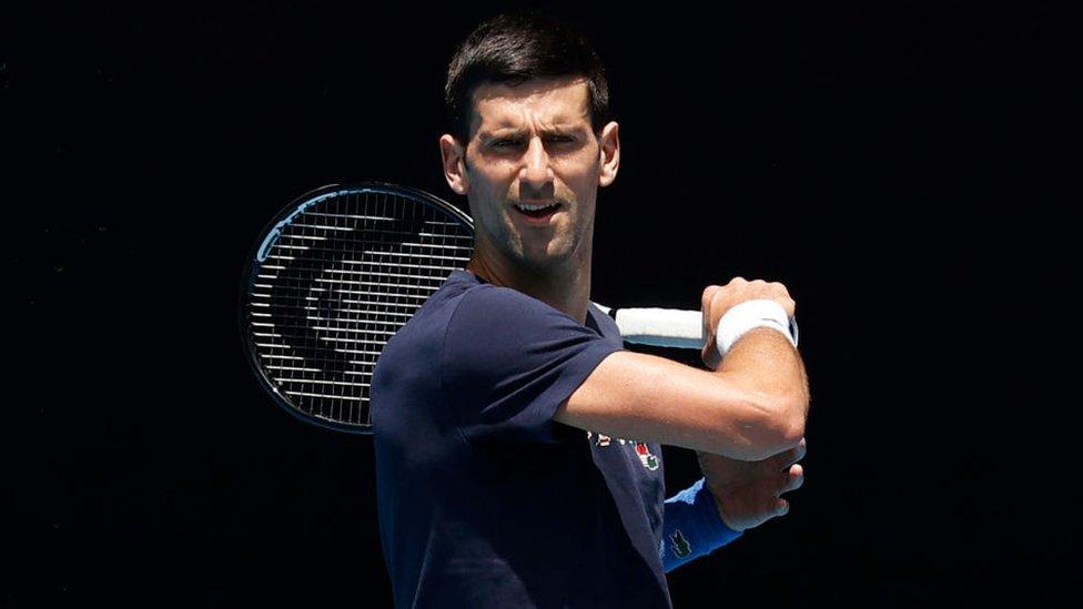 Djokovic admite haberse saltado la cuarentena y cometido “errores” para entrar a Australia