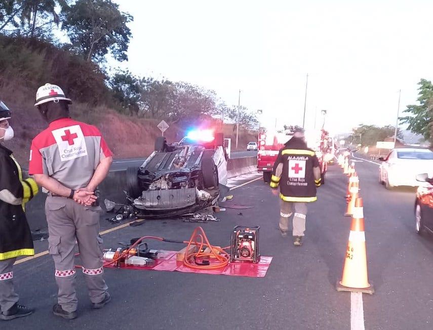 64% de fallecimientos en carretera durante el 2022 en Costa Rica ocurrieron en la noche y madrugada