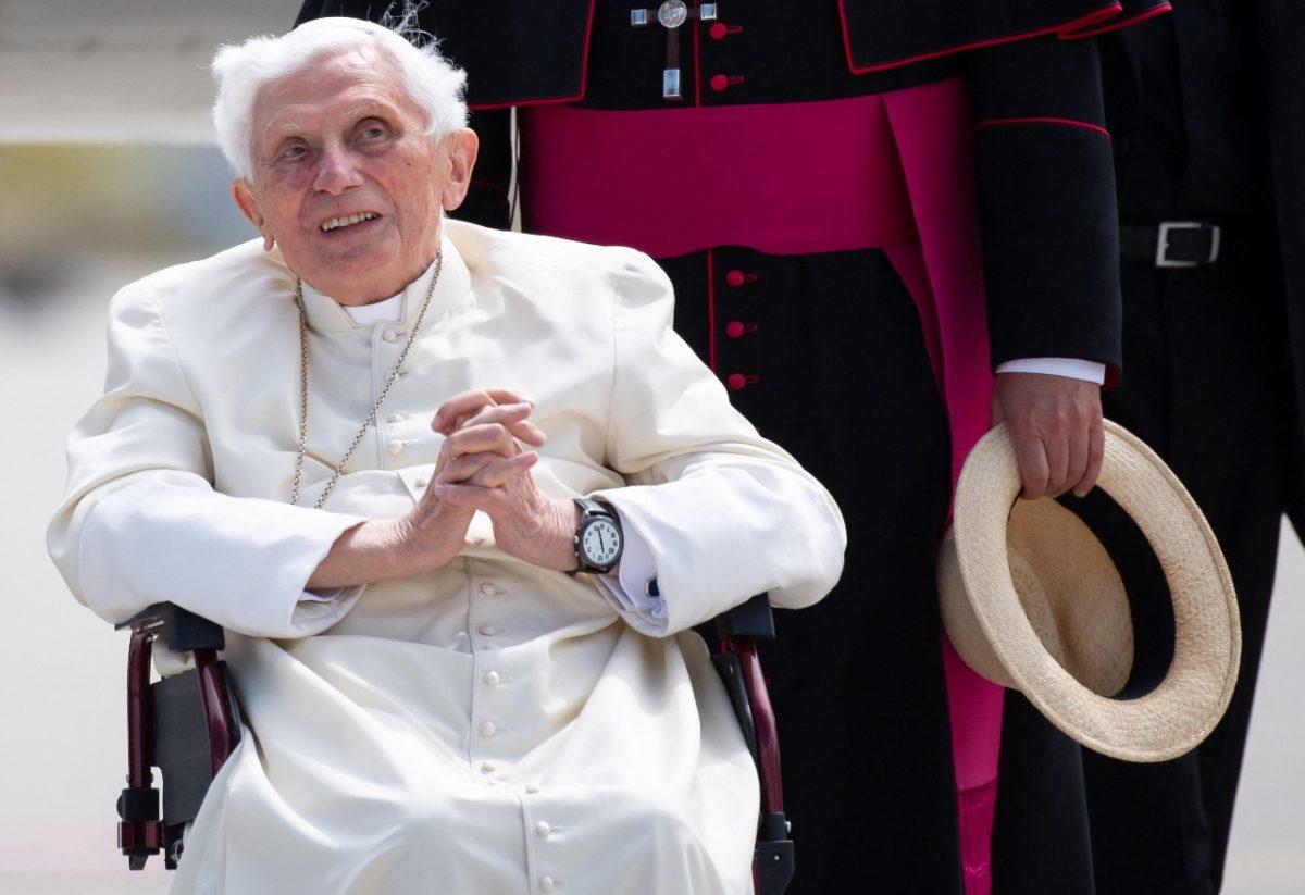 Ticos podrán mandar condolencias formales a El Vaticano ante muerte de Benedicto XVI
