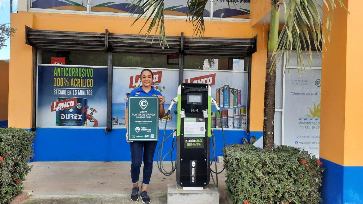 Autos eléctricos contarán con 14 nuevas estaciones de carga en Nosara, Guanacaste