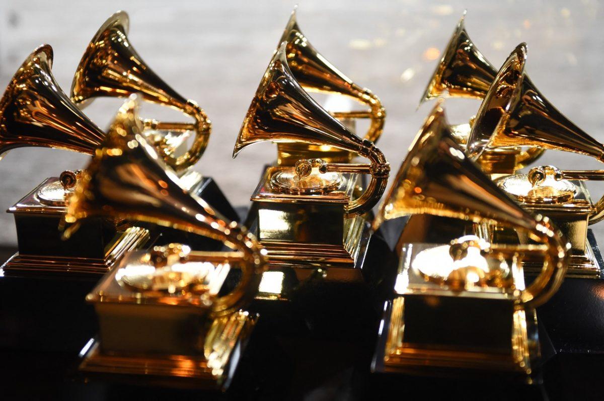 Ómicron: ceremonia de los Grammy se pospone por nueva variante