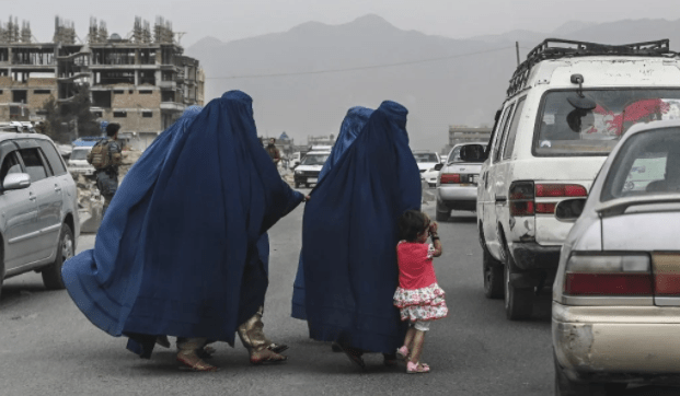 Costa Rica descarta llegada de mujeres afganas a las que el Gobierno anunció refugio