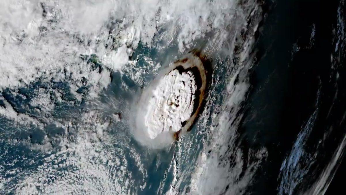 VIDEO| Así se vio desde el espacio la erupción que generó tsunami en Oceanía y alteró todo el Océano Pacífico