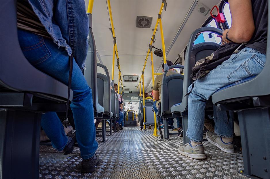 14 rutas de buses tendrán retrasos durante dos meses por trabajos cerca del Parque de la Paz