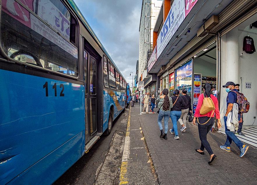 Aresep aprueba aumento de ₡5 a ₡620 para la mitad de rutas de autobús