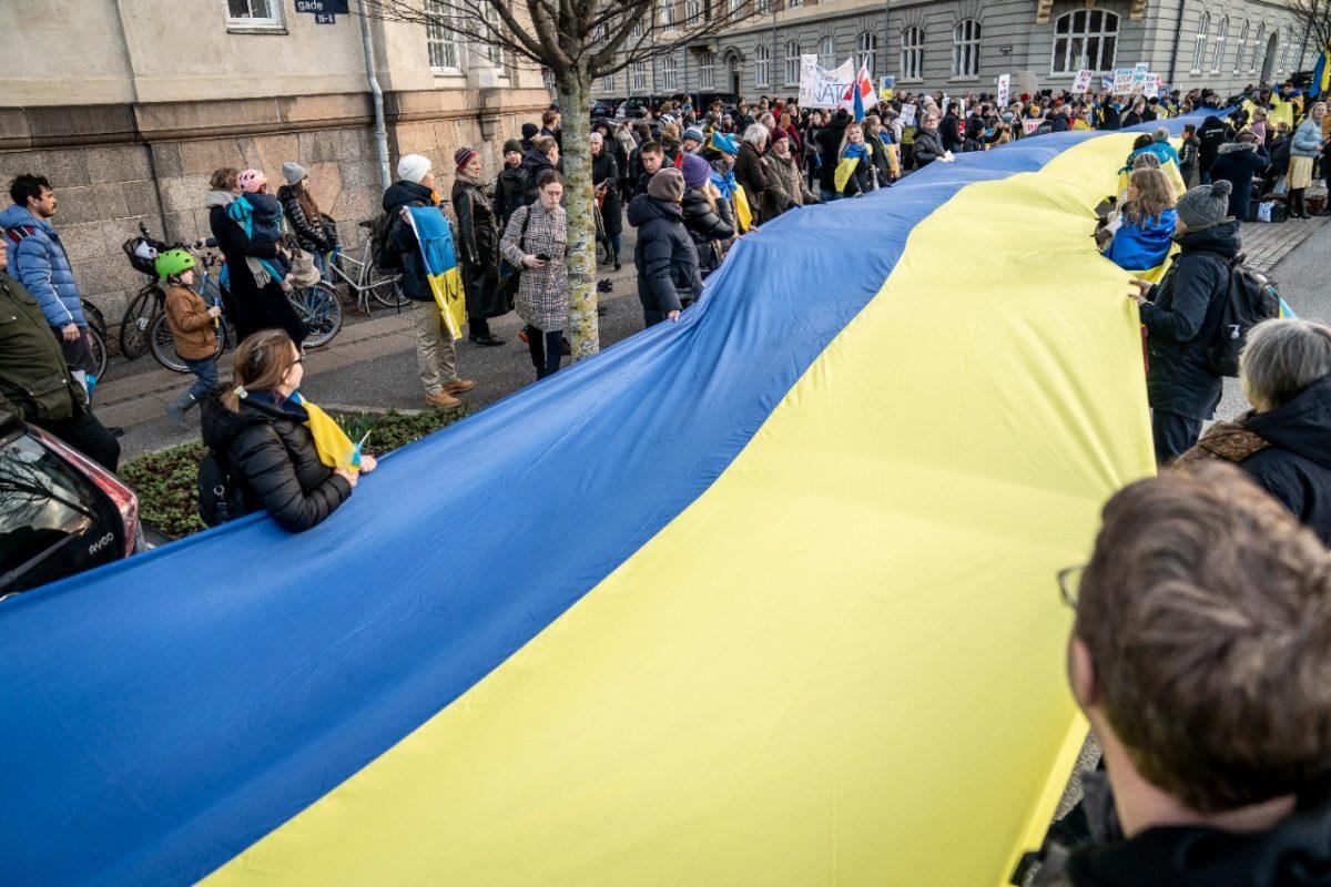 Cancillería identifica a 4 familias con ticos entre sus miembros en Ucrania; una de ellas ya salió del país