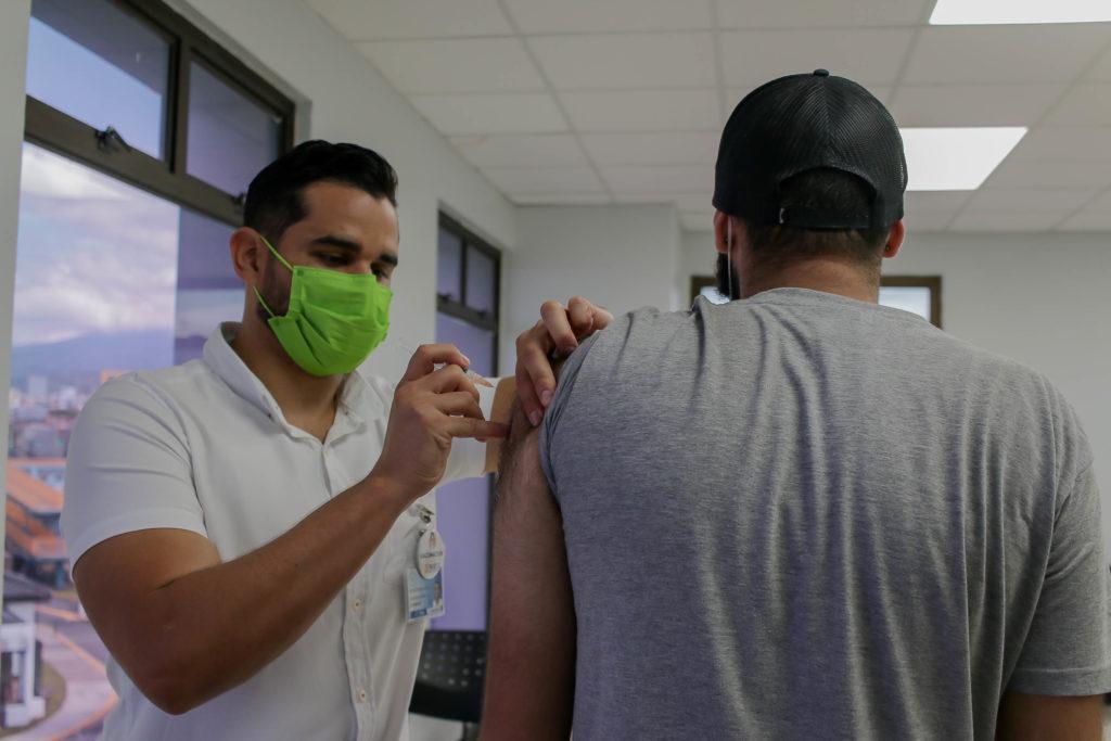 Gobierno anuncia que vacunas contra el covid-19 no son obligatorias