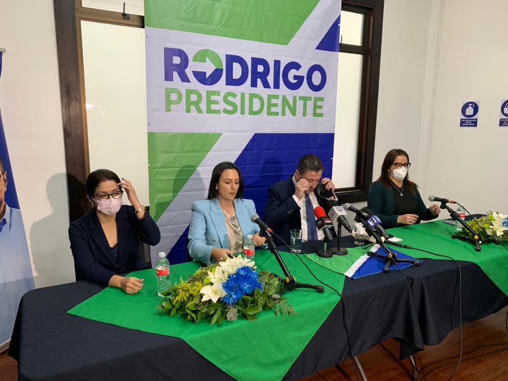Natalia Díaz se encargará de buscar perfiles para 1.300 puestos ante eventual gobierno de Chaves