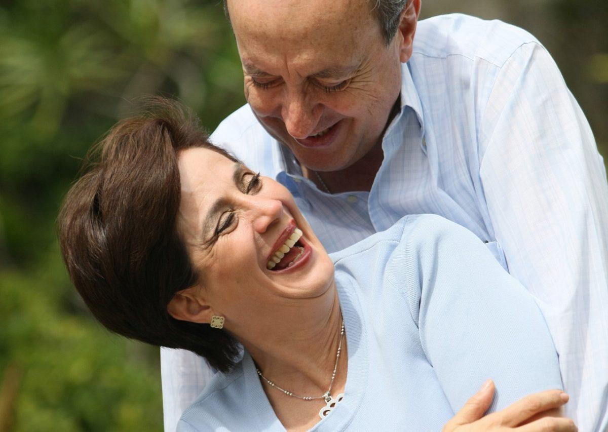 Expresidente Rafael Ángel Calderón y su esposa Gloria Bejarano celebran 50 años de matrimonio