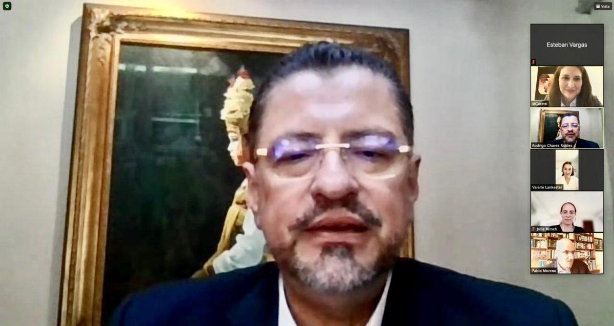 Video | Rodrigo Chaves y su candidato a vicepresidente se contradicen por conversaciones con FMI
