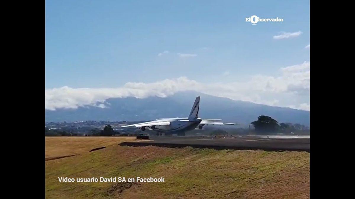 Video || Avión Antonov con tripulantes ucranianos dejó Costa Rica horas después de emotivo recibimiento