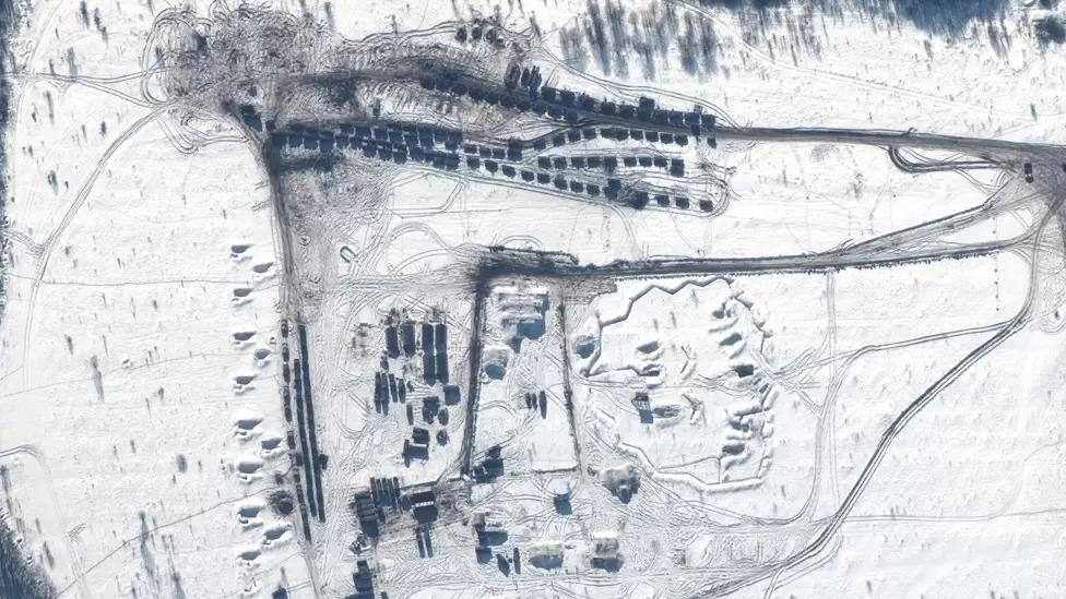 Rusia y Ucrania:  imágenes satelitales muestran los movimientos del ejército ruso en la frontera ucraniana