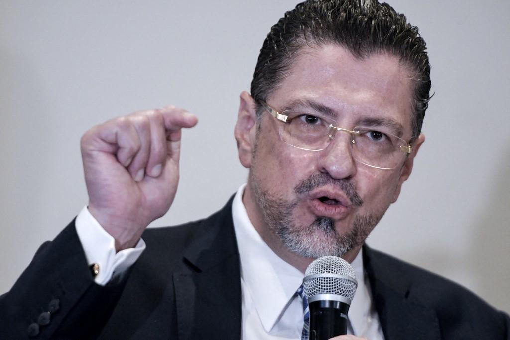 TSE ordenó levantar secreto bancario a cinco financistas de Rodrigo Chaves