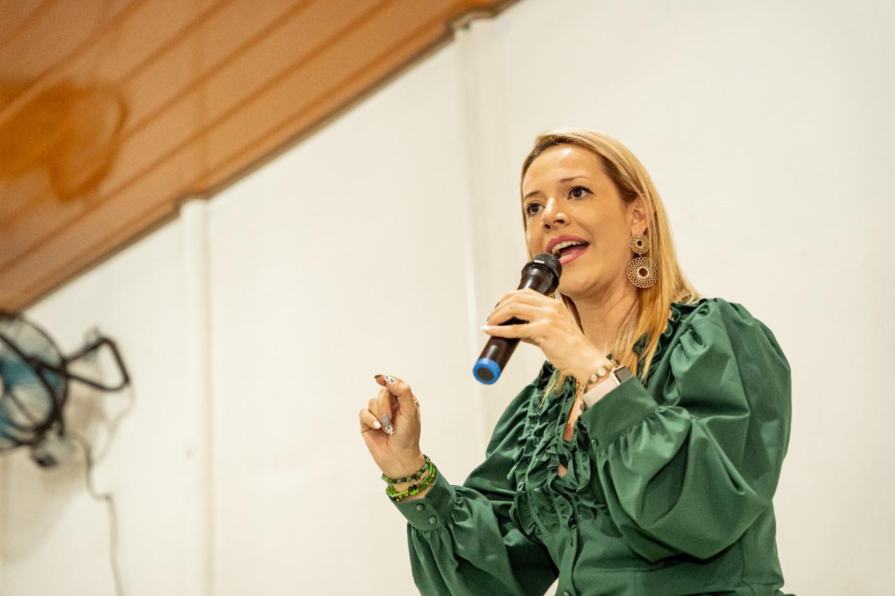 Montserrat Ruiz: Diputada electa fija su mirada en proyecto para llevar empresas fuera del GAM