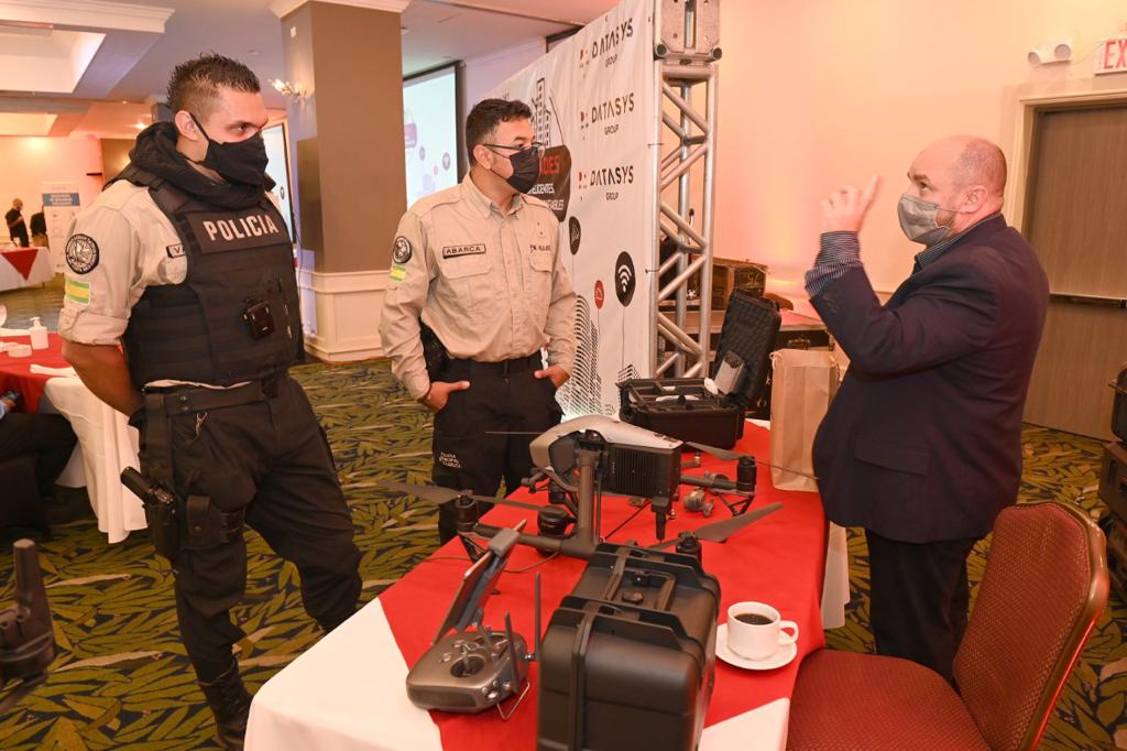 Policías municipales se capacitan en uso de drones tácticos, cámaras e iluminación inteligente
