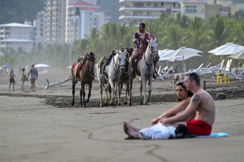 Turismo y pobreza tienen vista al mar en Costa Rica