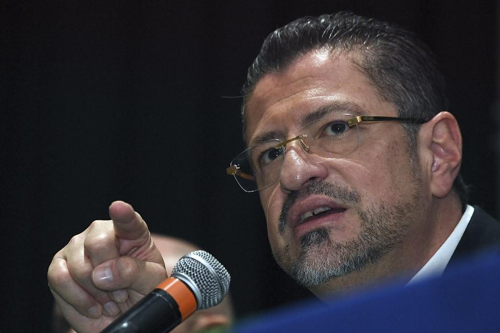 Hackers de Conti felicitan a Chaves y lo invitan a chatear; mandatario electo calificó de “terrorismo”ataques al Gobierno