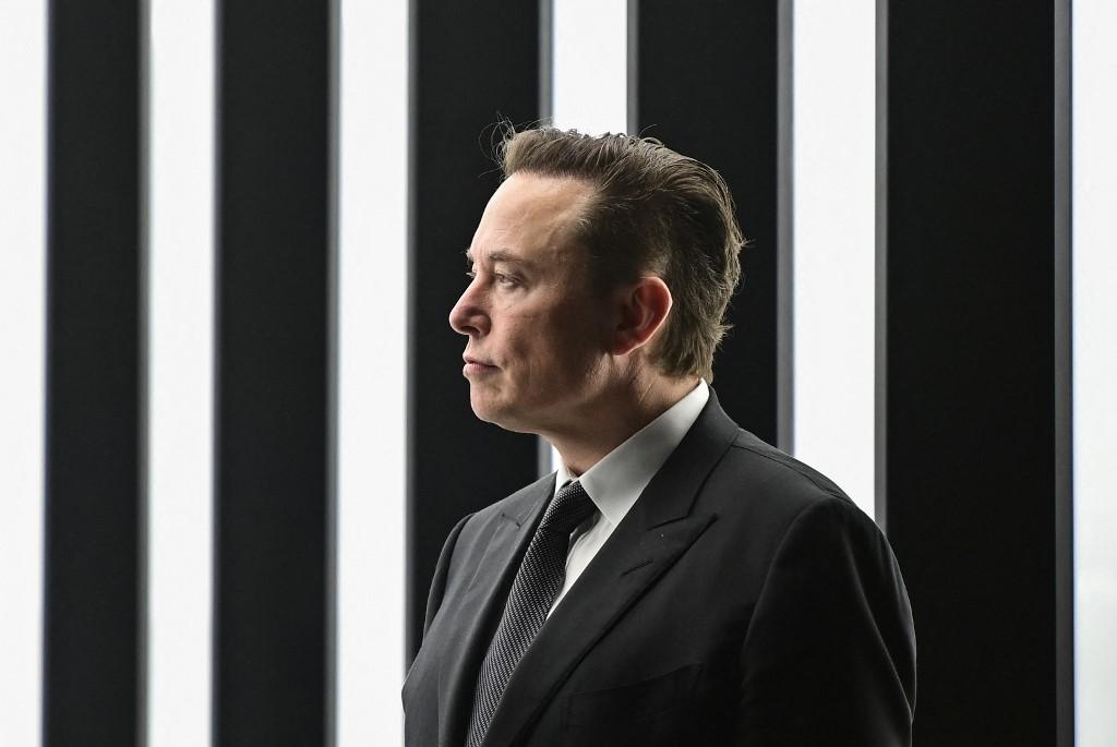 Elon Musk declara el fin del trabajo remoto en Tesla: “Si no apareces, asumiremos que has renunciado”