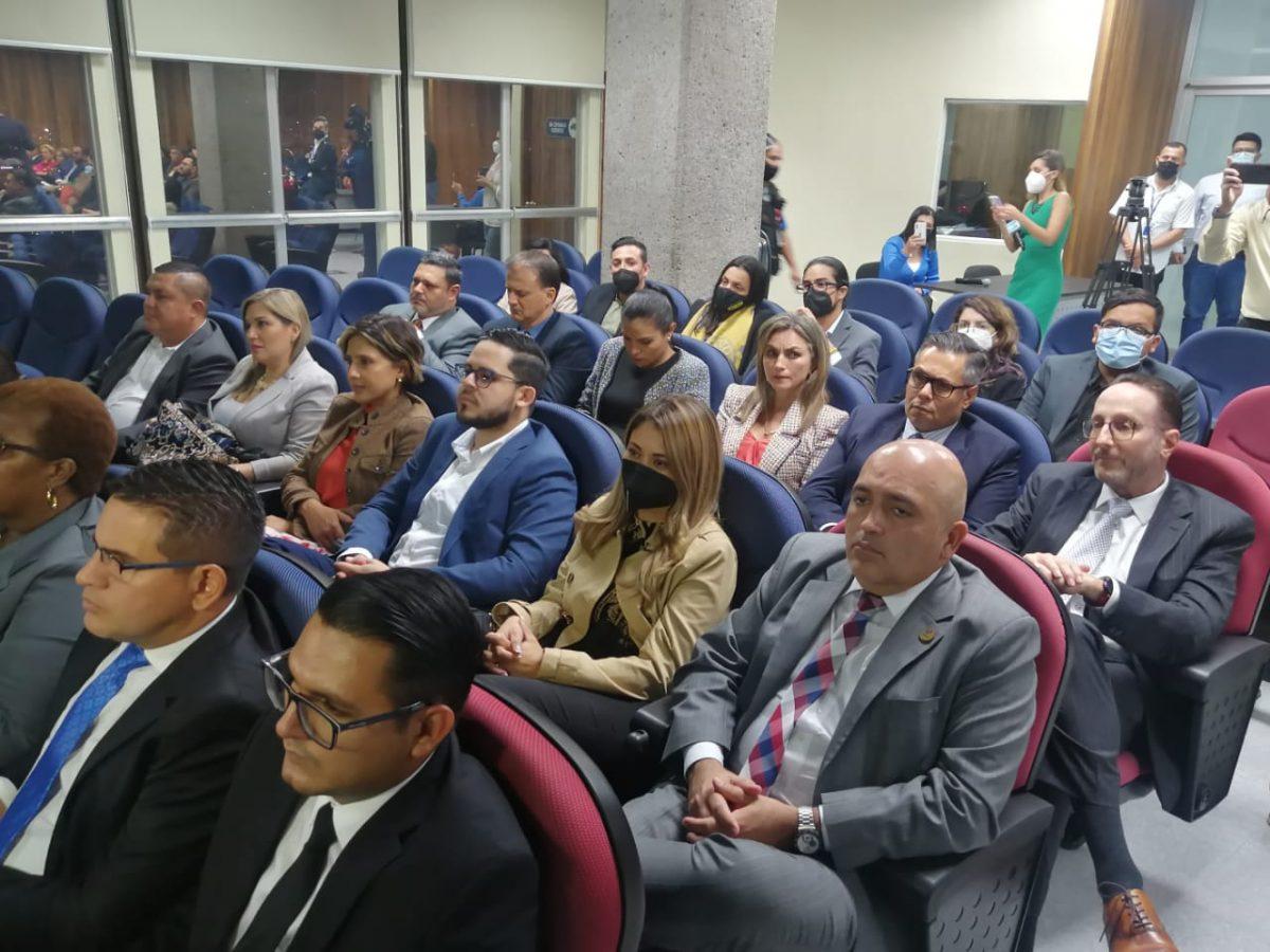 Nuevas bancadas legislativas no propondrán proyectos a Rodrigo Chaves hasta conocer su agenda