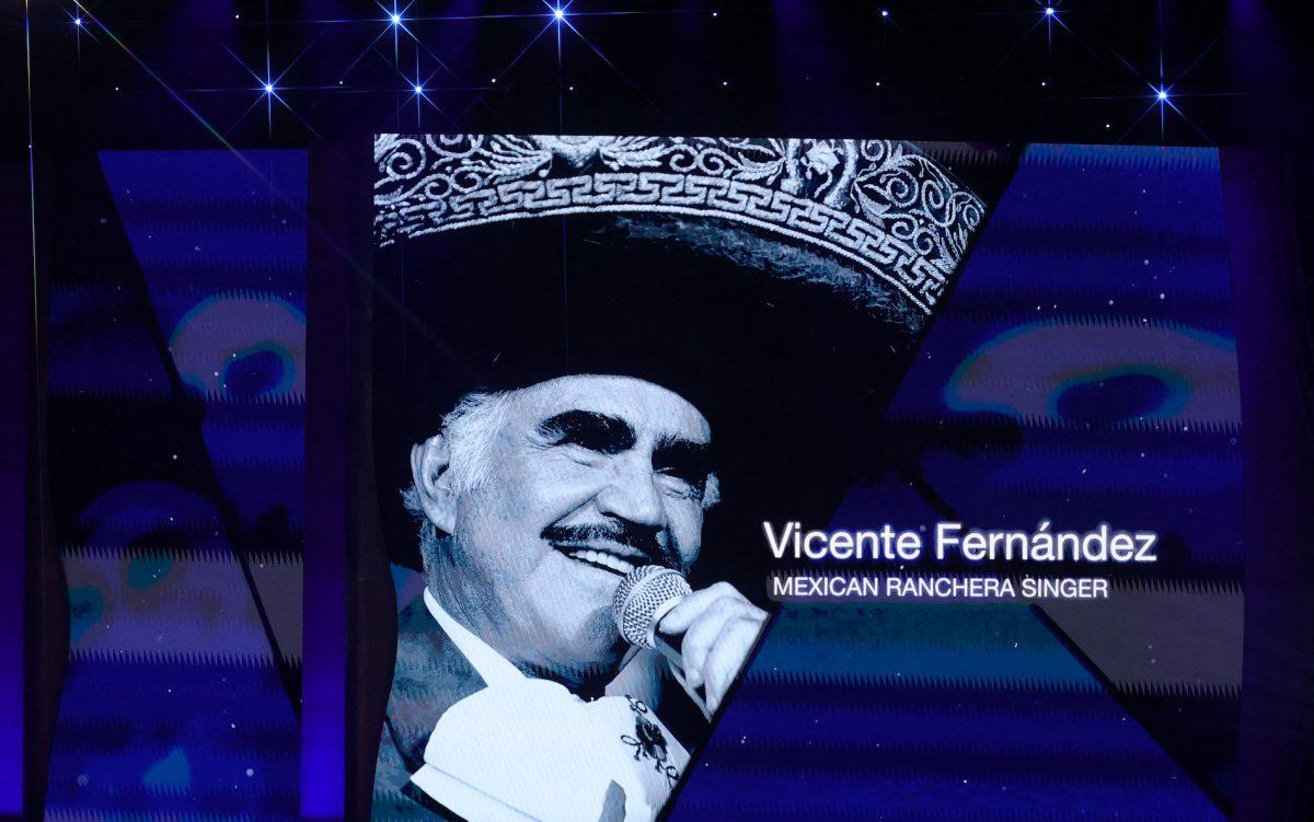 Grammys: El incómodo comentario de un músico al nombrar a Vicente Fernández en la gala de la música
