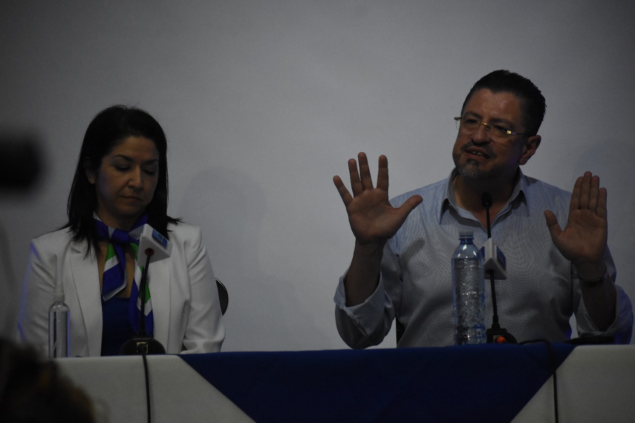 Rodrigo Chaves minimiza encuestas de la UCR que registraron pérdida de apoyo