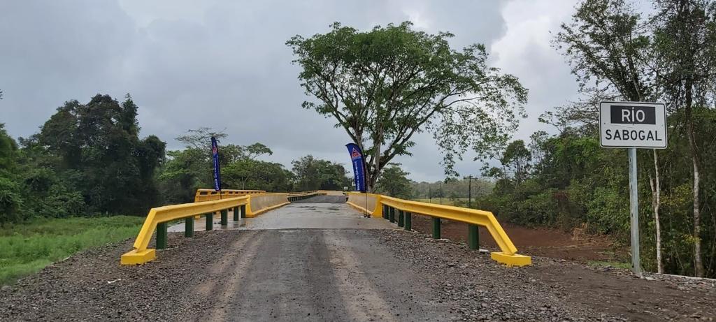 Inauguran nuevos puentes en sitios afectados por el huracán Otto en 2016