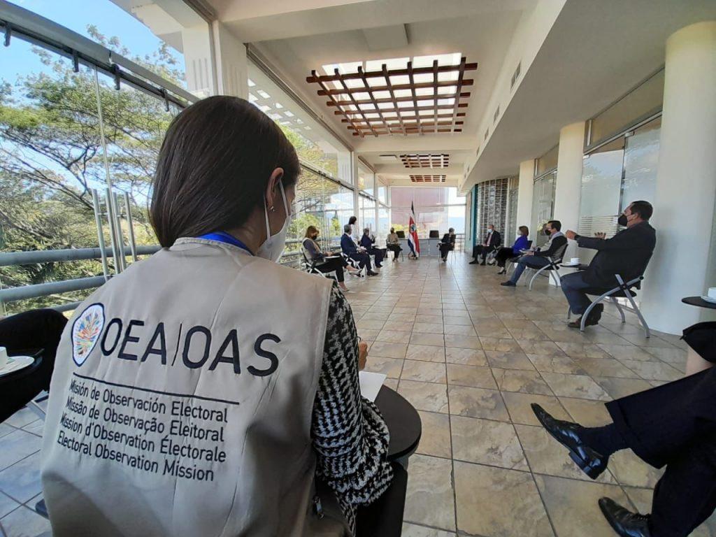 OEA cierra misión en Elecciones Municipales con alerta por violencia política: “campaña estuvo marcada por desinformación”