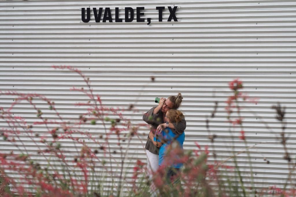 Gobierno de EE.UU. advierte que el tirador de la escuela de Texas puede inspirar nuevas matanzas