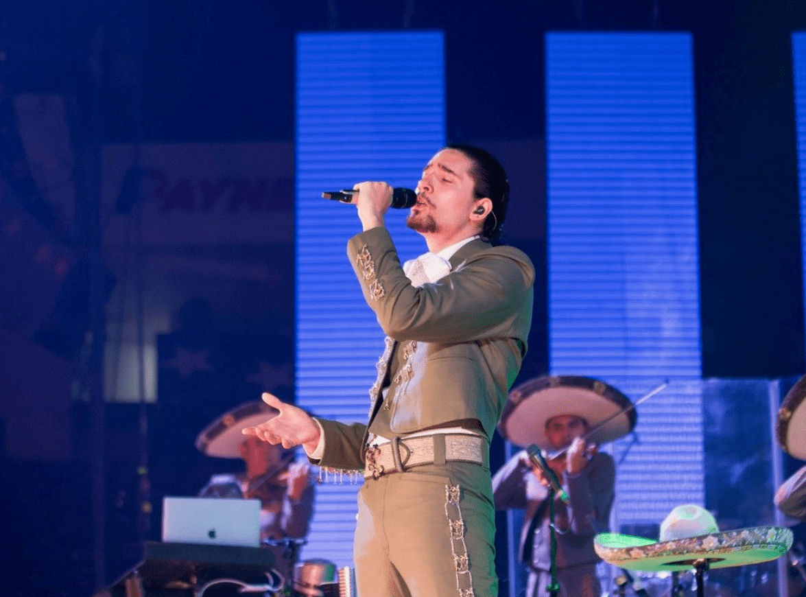 Alejandro Fernández ‘El Potrillo’ cantará en Costa Rica con su hijo Álex Fernández