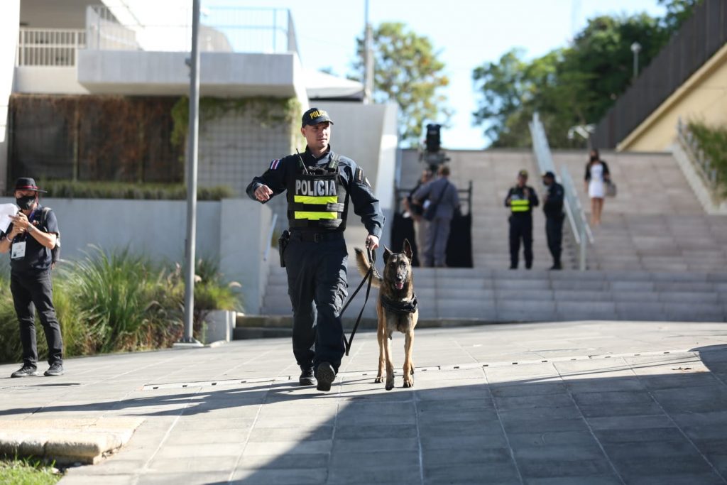 Policía canina San José