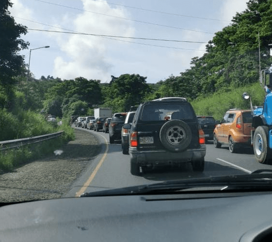 Protestas contra alza de combustibles provocan problemas de tránsito en Ochomogo y La Uruca