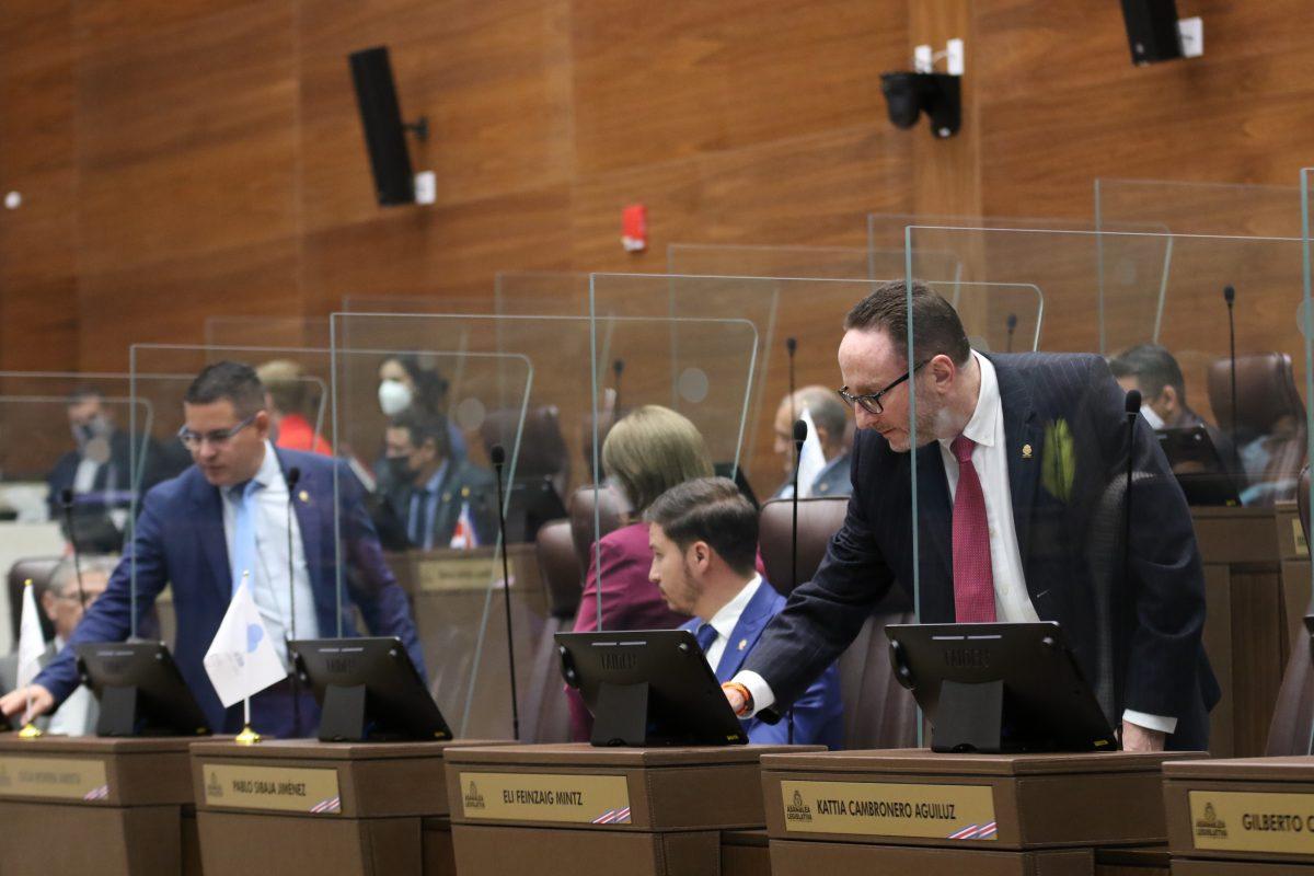 Diputados en pulso con Gobierno por eurobonos; declaraciones de Chaves no fueron bien recibidas