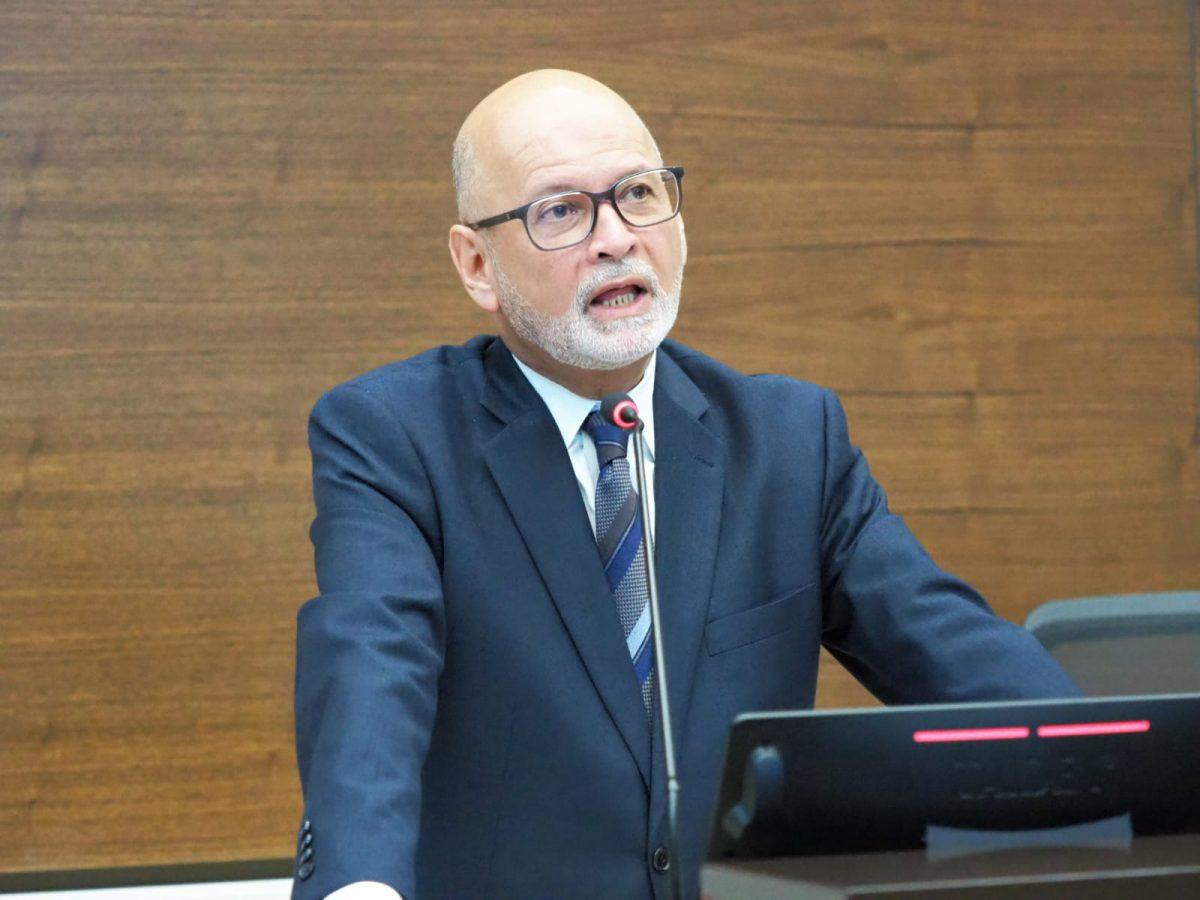 Antonio Ayales deja la dirección ejecutiva de la Asamblea Legislativa tras 28 años en el cargo