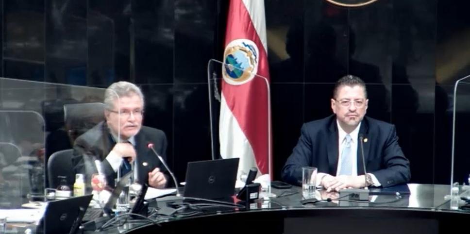 Video | Presidente Chaves le recuerda a magistrados que el salario de ellos es 7,3 veces mayor al de ministros