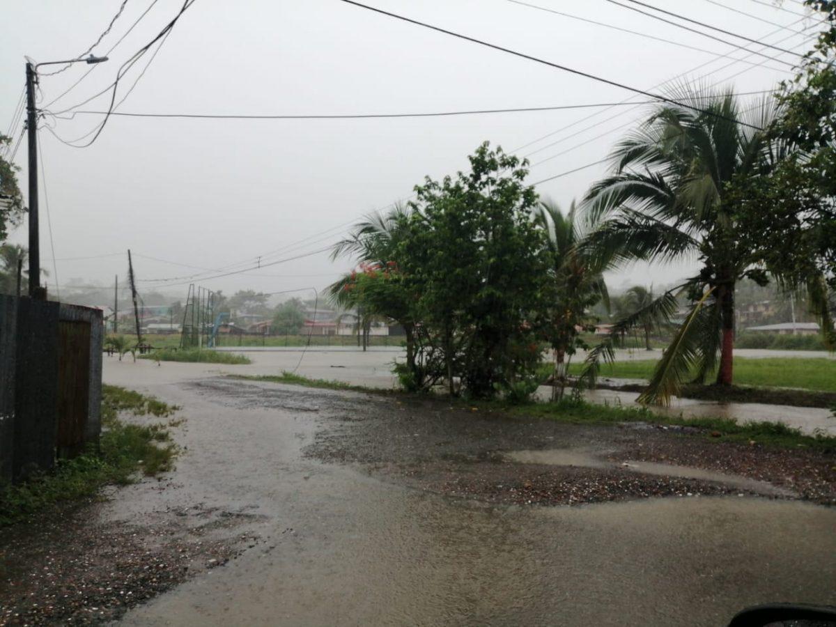 CNE atendió 45 incidentes por inundaciones; alerta ante fuertes lluvias este viernes