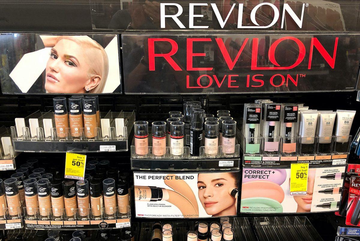 Las razones detrás de la caída de Revlon, la marca de cosméticos que se declaró en bancarrota