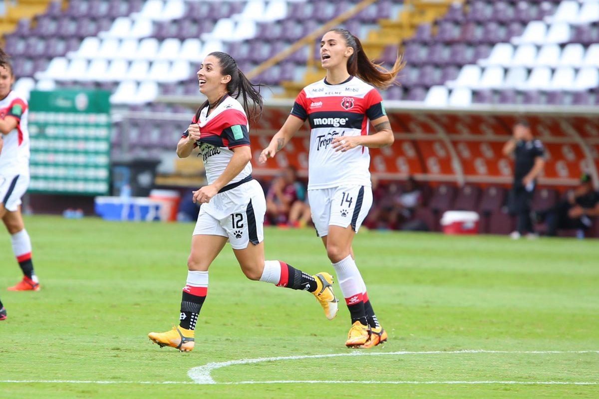 Alajuelense acaricia el tricampeonato en el fútbol femenino